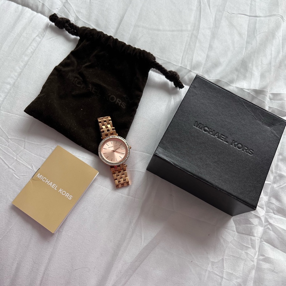 Michael Kors Rose Gold Watch - Picture 2 of 2